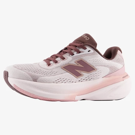 New Balance 860v15 D Wide in Pink Salt