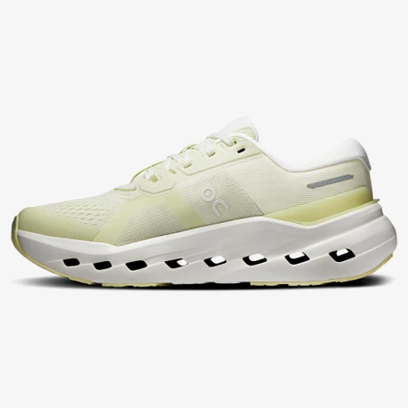 On Cloudrunner 3 in Seedling/Ivory