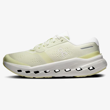 On Cloudrunner 3 in Seedling/Ivory