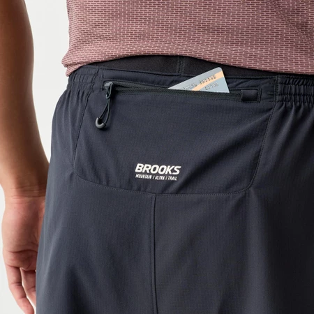 Brooks Cascadia 2-in-1 Shorts in Black