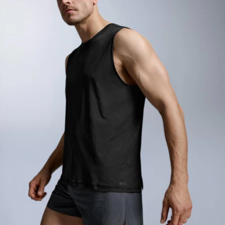2XU Aero Trail Tank in Black