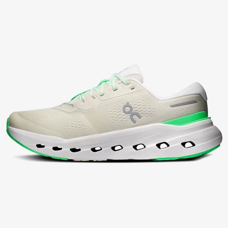 On Cloudrunner 3 in Ghost/Verdite