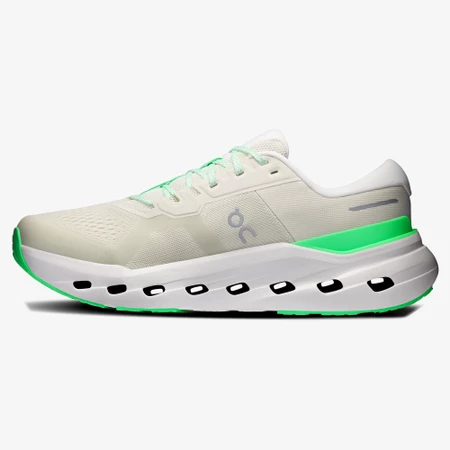 On Cloudrunner 3 in Ghost/Verdite