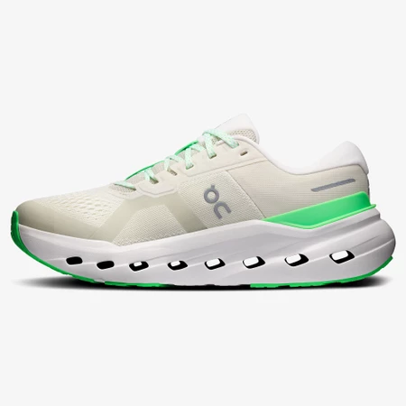 On Cloudrunner 3 in Ghost/Verdite