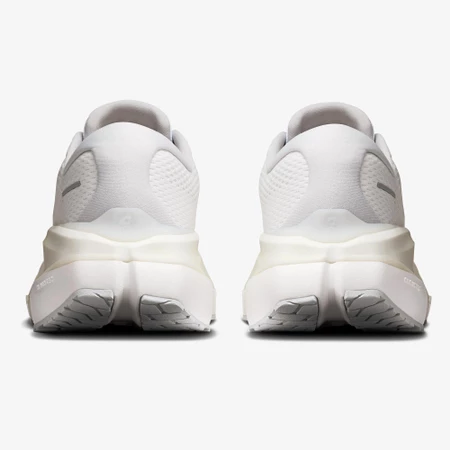 On Cloudrunner 3 Max in Glacier/White