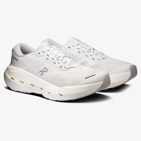 On Cloudrunner 3 Max in Glacier/White