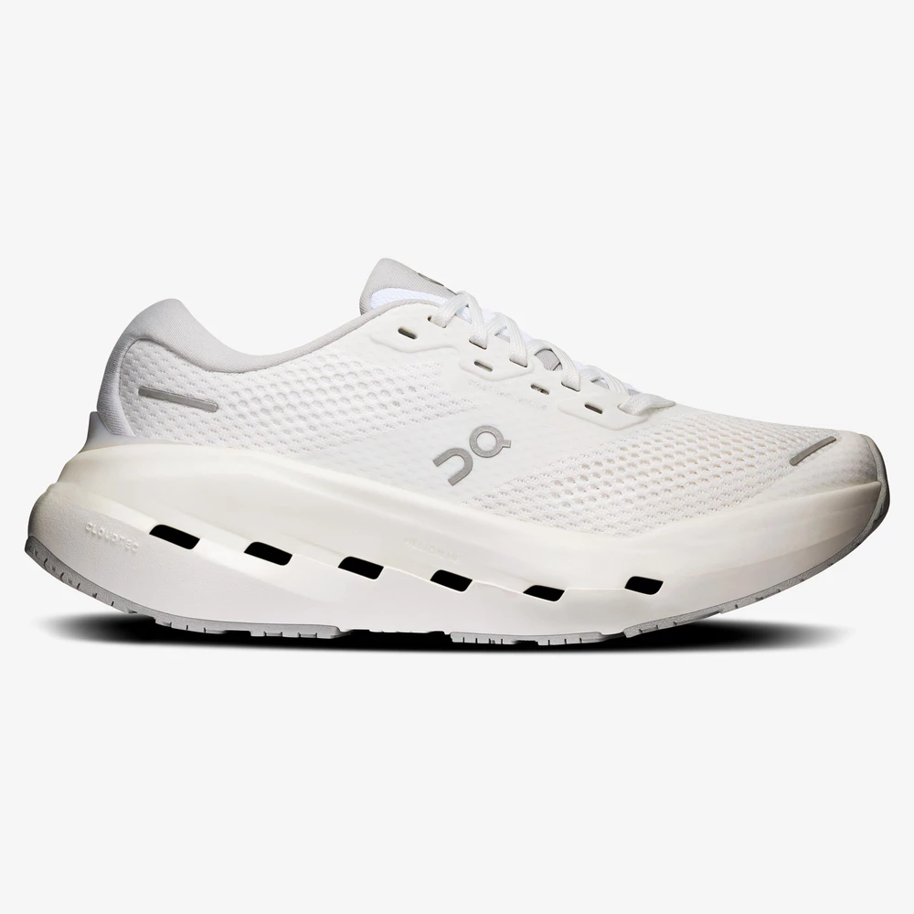 On Cloudrunner 3 Max in Glacier/White
