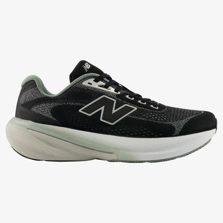 New Balance 860v15 in Black/Grey