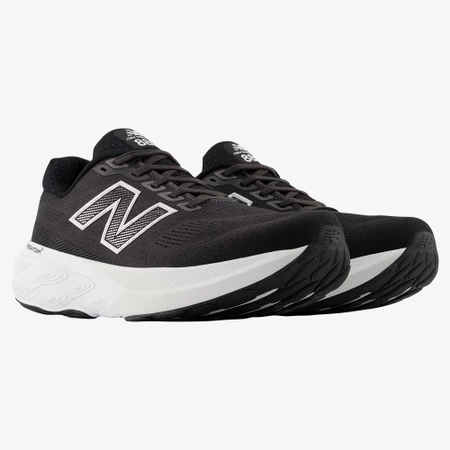 New Balance 880v15 4E Extra Wide in Black/White