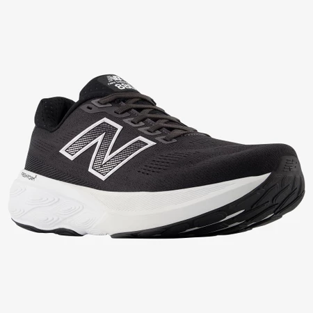 New Balance 880v15 4E Extra Wide in Black/White