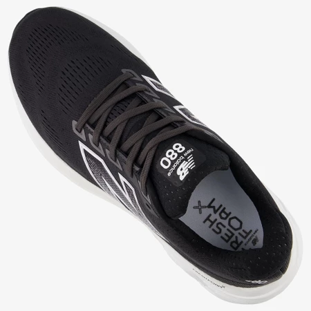 New Balance 880v15 4E Extra Wide in Black/White
