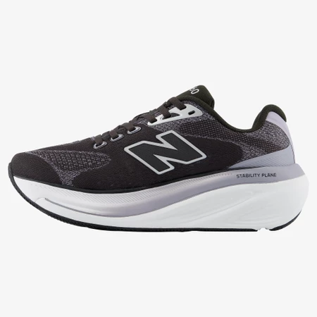 New Balance 860v15 in Black/Grey
