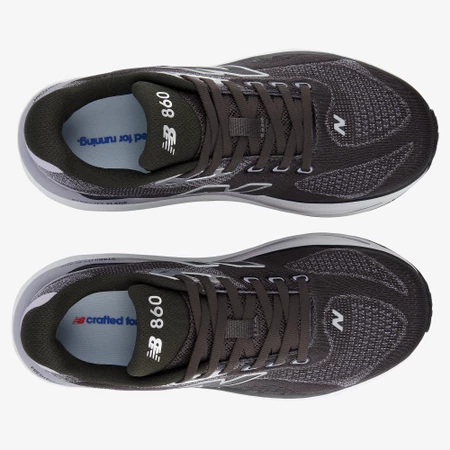 New Balance 860v15 in Black/Grey