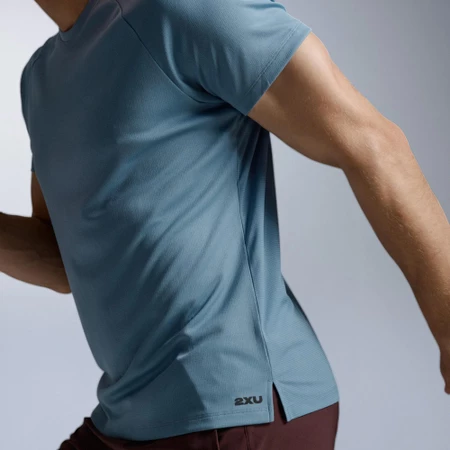 2XU Aero Mesh Tee in Blue Shade
