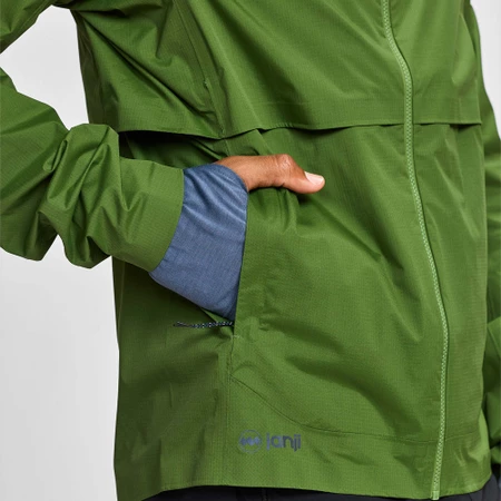 Janji Rainrunner Pack Jacket 2.0 in Leaf