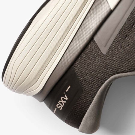 HYLO ATHLETICS  Axis